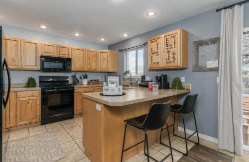 Pocatello Apartment | Mountain-View Townhouse