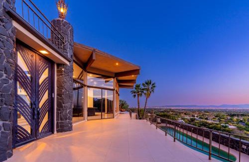 Mirada Los Arcos House | Mountain ViewsCity ViewsHeated PoolLuxury