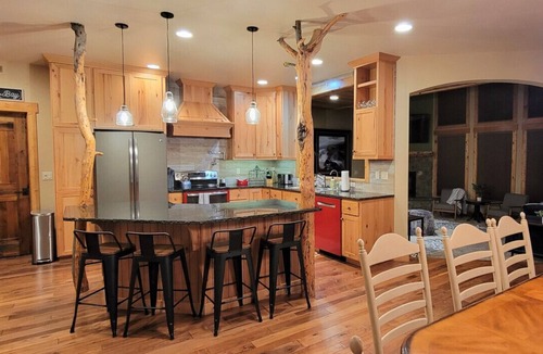 Donnelly Apartment | Mt. Leon Lodge .