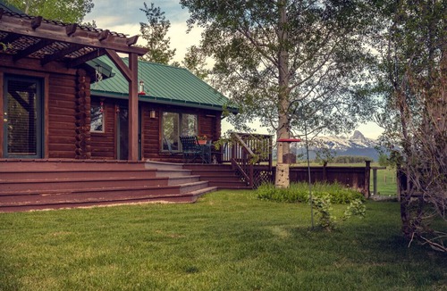 Tetonia Cabin | Mt Ranch with Private Hot Tub