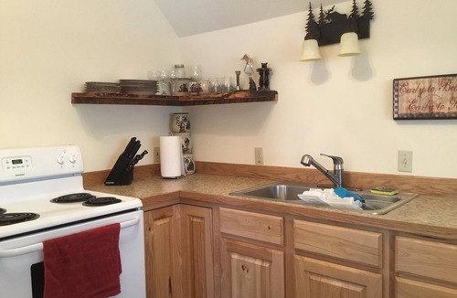 Livingston Cabin | MT Yellowstone River Retreat, by Chico Hot SpringsnCabin 1 bedroom 1 bathroom nn