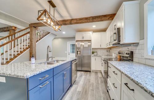 Calvin House | Mtn Views! Peaceful Rural Retreat in Mapleton