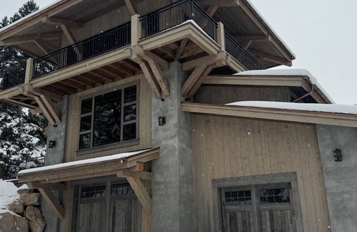 Gallatin Gateway Apartment | MTNLUX One of a Kind Fire Tower in Big Sky with hot tub & fitness/game room.