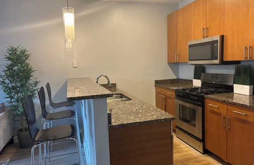 Castleberry Hill House | Multi Level Roof Top Loft - Mercedes Benz Stadium Views! Walk to FIFA + Parking