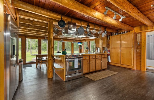 Pillager Cabin | MUST SEE! 4.5 acre, 5 cabins, sleeps up to 20!