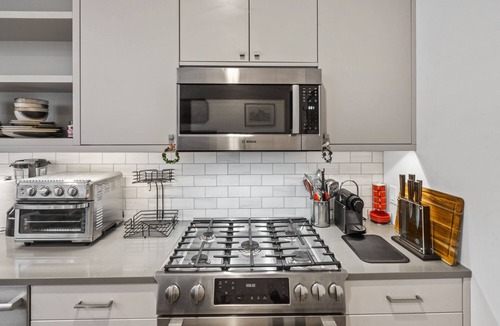 Downtown Bozeman Condo | Mustang Sally-One bedroom condo in Downtown Bozeman, 30 Night Minimum