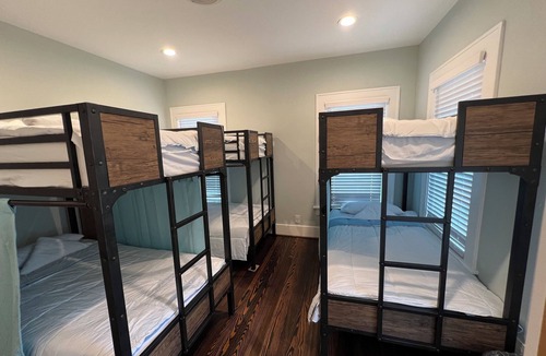 Midtown Hostel | MyCrib Houston Hostel
