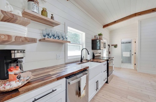 Millen Cottage | Nature-centric Retreat! Newly Built Millen Cottage