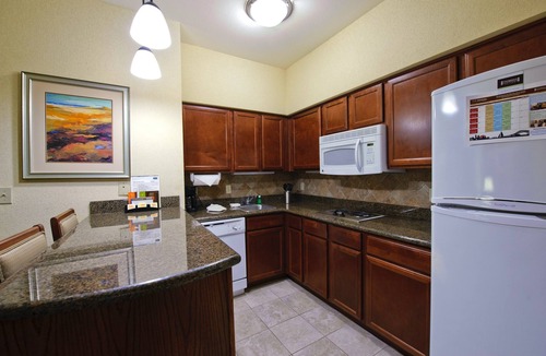 South Side Condo | Near Area Beaches | Free Breakfast & Pool Access!