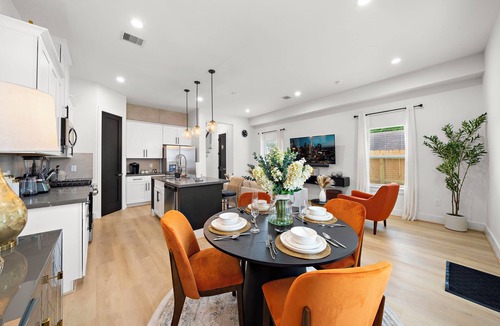 OST - South Union House | Near DT & Med Center Townhouse | WiFi Games Pets