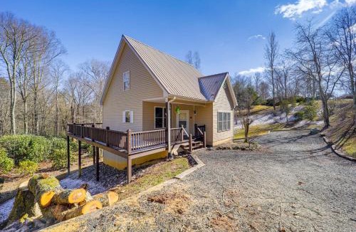 Frank House | Near Hiking: Blue Ridge Mtn Home on Private Acre