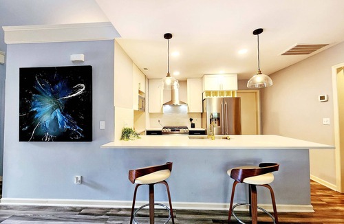 Wendover - Sedgewood House | Near Hospitals, Single Level 3Br/2Bath w/Office, Safe neighborhood, Parking.