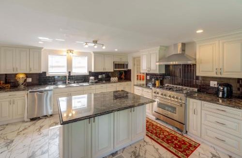 Conneaut House | Near Lake Erie, Harbor and Parks Conneaut Getaway!