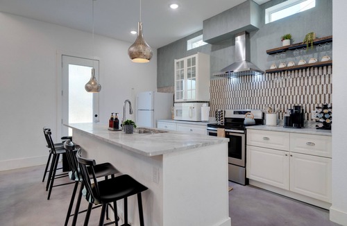 Hughes Park Lake House | Near Lake Travis & Marina: Modern Austin Getaway!