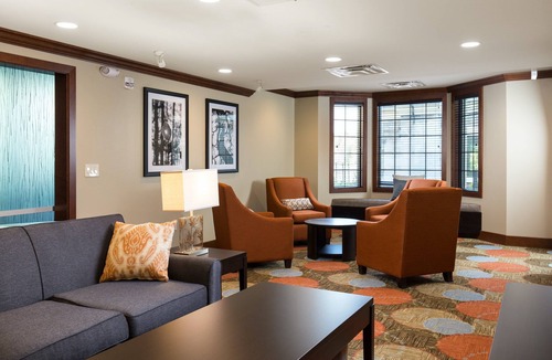 Polaris Apartment | Near Ohio State University | Pool Access & Free Breakfast Buffet