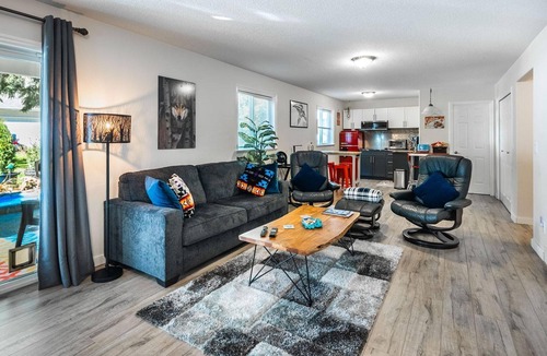 Regional District of Nanaimo House | Nesting Ravens B@B .Large , suite on Private Acreage, Safe and enjoyable stay!