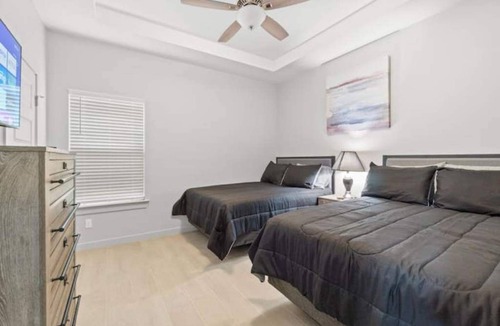 Harlingen House | New 3 bedroom, 2 bath, 5 beds, 2 car garage Home!