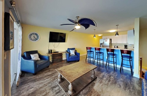 Put-in-Bay Condo | New 4 Bedroom 2 Bath Waterfront Condo - Sleeps up to 10 Max - CON 111