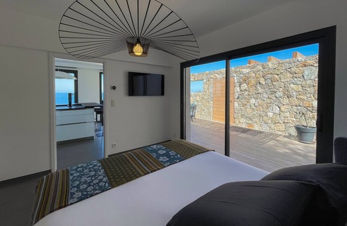 Corbara Villa | New architect-designed villa 2021 - 3 min. drive from the beach