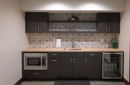 Bozeman House | NEW Bridger Bowl Modern Home - 16 miles from Main Street, Bozeman