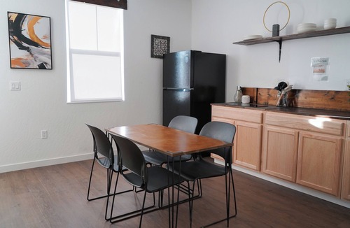 Hanford Apartment | New Build Large 1 BR APT 15 Min/LNAS/5 Min/Adventist HOSP