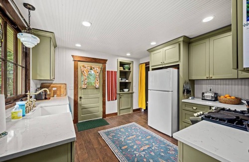 Spirit Lake House | NEW! Charming home in Spirit Lake!