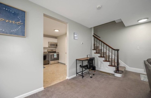 Cuyahoga Falls House | NEW! Clean & Remodeled Home in Cuyahoga Falls! Right by the National Parks!