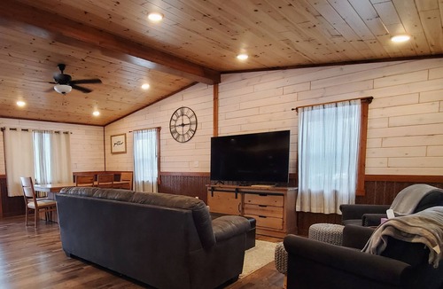Seeley Lake House | New Farmhouse Chic Cabin - Minutes from Lakes, Rivers, & Recreation - Sleeps 6