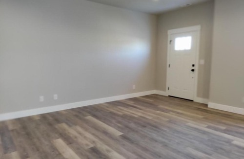 Ammon Apartment | New furnished townhome - Near shopping - Self Check-in