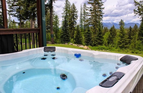 Coram House | New! Glorious Montana Haven, Views, and Hot Tub!