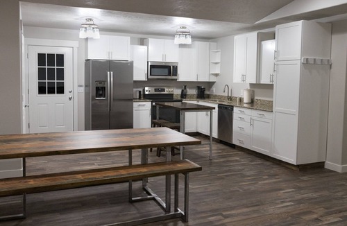 Manila House | New home sleeps 10, open floor plan & amazing view