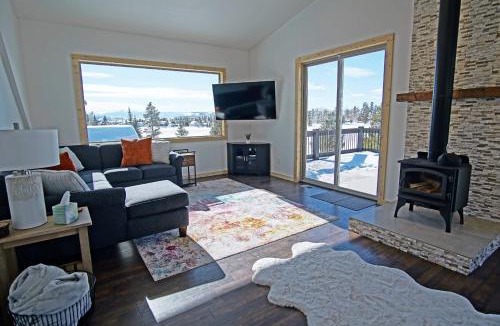 Grand Lake House | New Hot Tub, Firepit, Laundry, Big Front Deck with Great Views