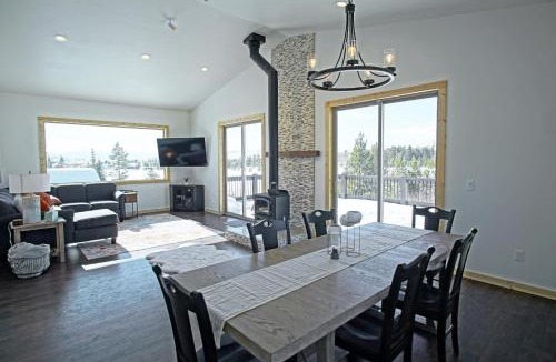 Grand Lake House | New Hot Tub, Firepit, Laundry, Big Front Deck with Great Views