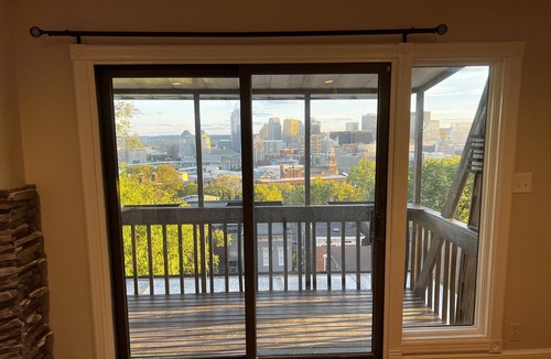 Mount Auburn House | NEW House of Liberty: 3BR 2BA w/PRVT Hot Tub, Modern Patio, Amazing City Views