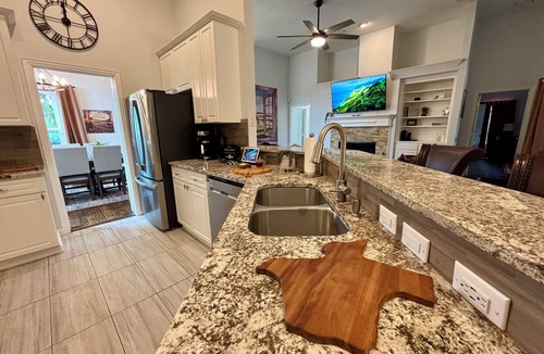 Frisco House | New House/with Pool/Hot Tub/Putting Green/Close to Universal Studios/Theme Rooms