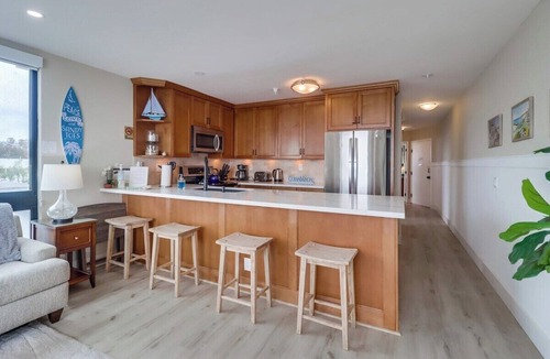 North Pacific Beach Condo | New Kitchen+Floor at this PB Boardwalk Oceanfront!