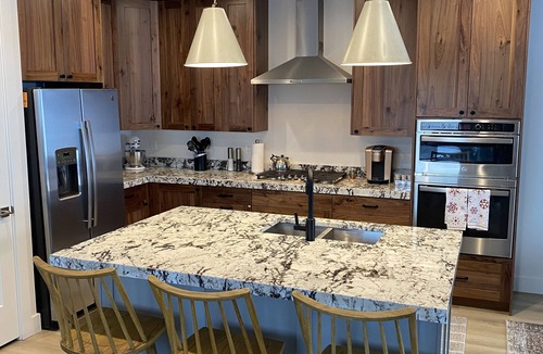 Ogden House | New Lakeside Home with Resort Amenities