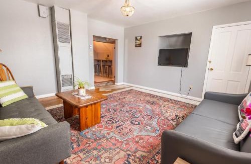 Laramie House | New Listing! Bright Bohemian Stay