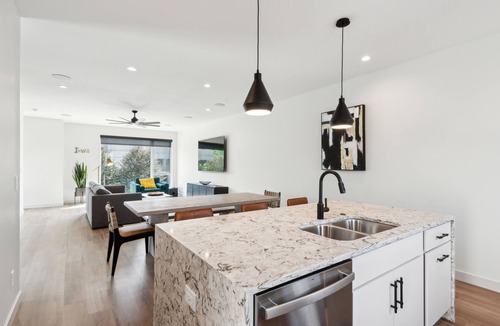 Iowa City House | NEW LISTING! New Modern Townhome with Rooftop Patio by RedAwning