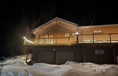 Bigfork House | NEW listing on Echo Lake! Beautiful remodel with lake front