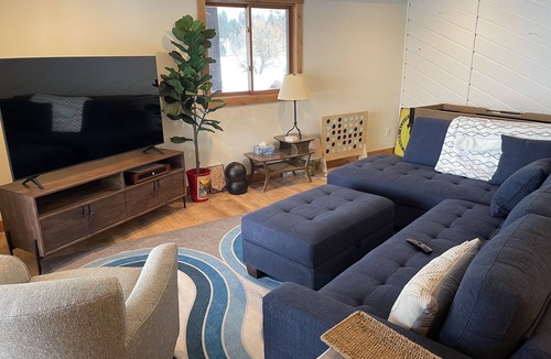 Bigfork House | NEW listing on Echo Lake! Beautiful remodel with lake front