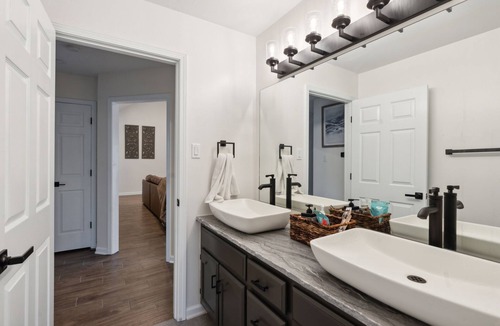 Ellendale House | NEW LISTING! Plush Memphis Getaway w/ Pool and Lush Gardens by RedAwning