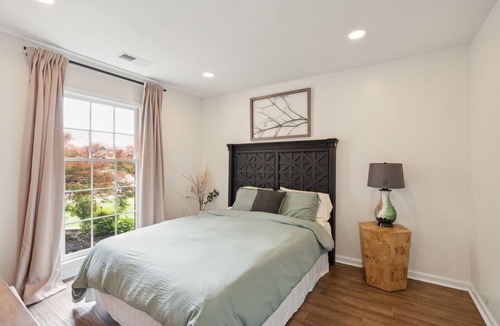 Ellendale House | NEW LISTING! Plush Memphis Getaway w/ Pool and Lush Gardens by RedAwning