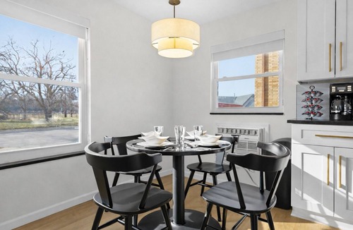 Eastpointe Apartment | New! Luxury 2BR Suite | 20 min to Downtown Detroit