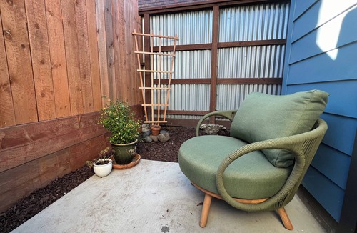 Upper Telegraph House | New modern 1-bedroom ADU with WiFi and AC in awesome Oakland