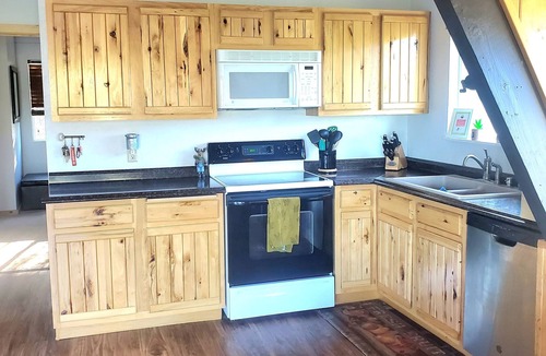 Strawberry Cabin | NEW* Modern A-Frame with Majestic Sunset Views