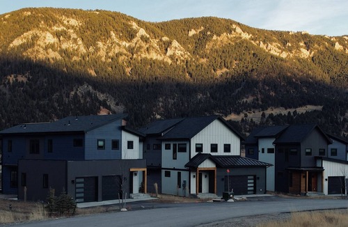 Gallatin Gateway House | New Modern Residence w/ Hot Tub @ Aspects Big Sky