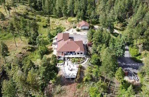 Somers Cottage | New Montana Modern Cottage overlooking Flathead Lake
