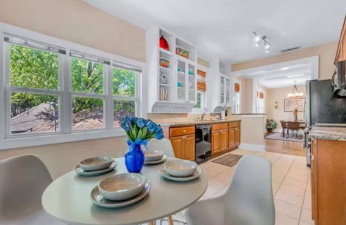 Oak Lawn House | New Oak Lawn Walker's Paradise in Uptown Dallas