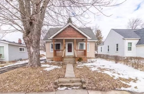 Pontiac House | NEW! Pontiac Family-Friendly 3BR